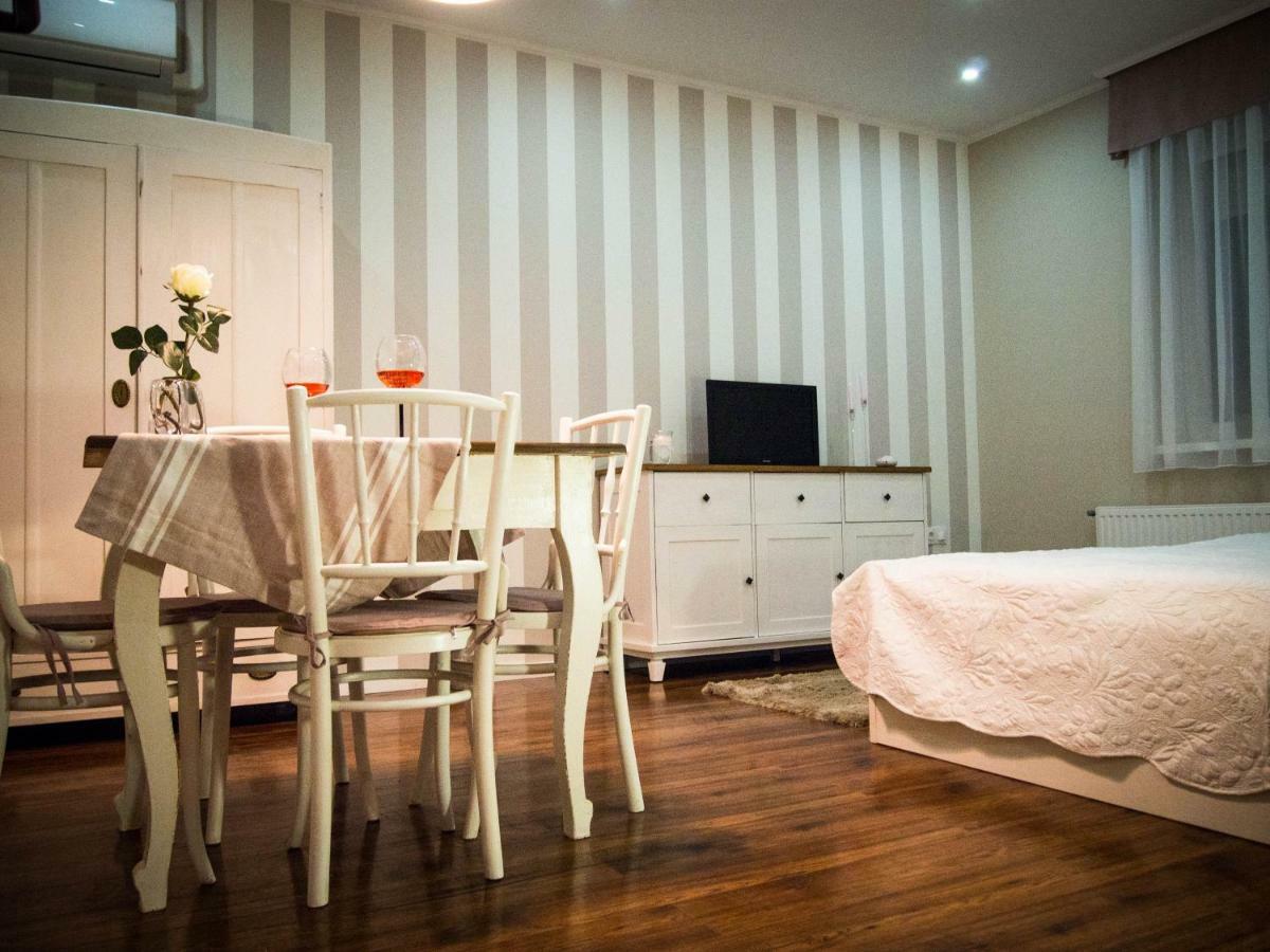 גיולה Feliz Apartman מראה חיצוני תמונה